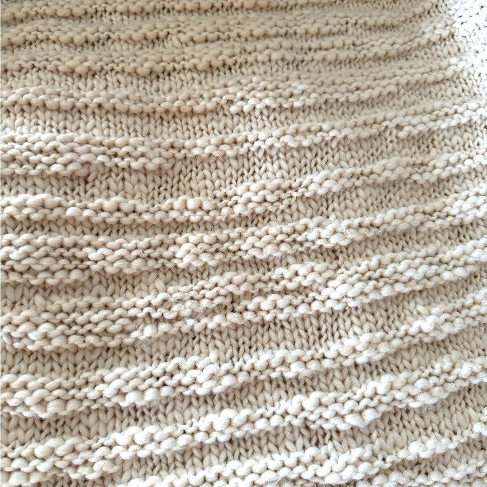 Chunky Cream Colored Raised Stripe Knitted Throw with Tassels - Picture 7 of 10